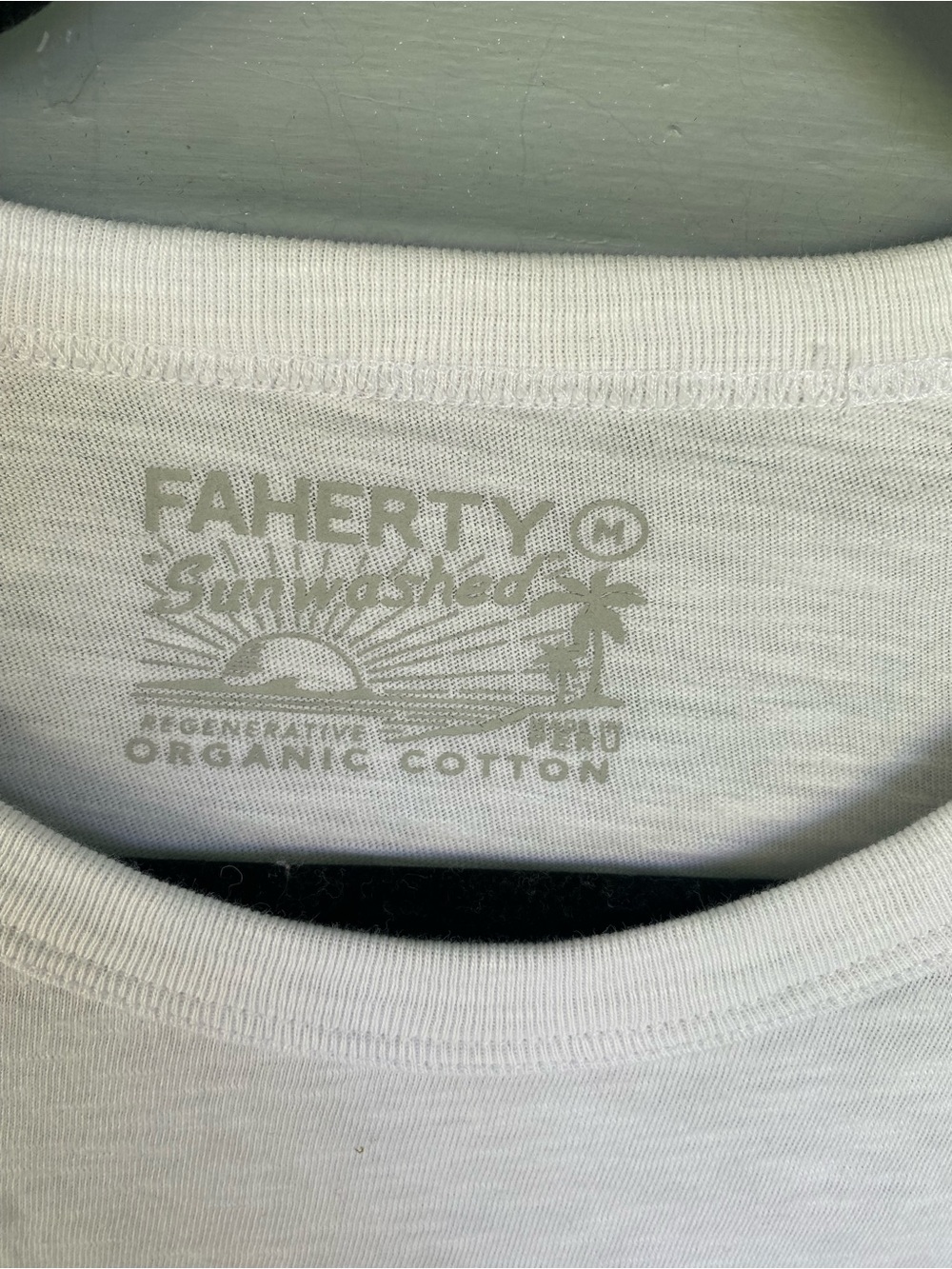 Faherty White Blue Stripe Sunwashed Slub Organic Cotton Shirt Sz M - Picture 3 of 5